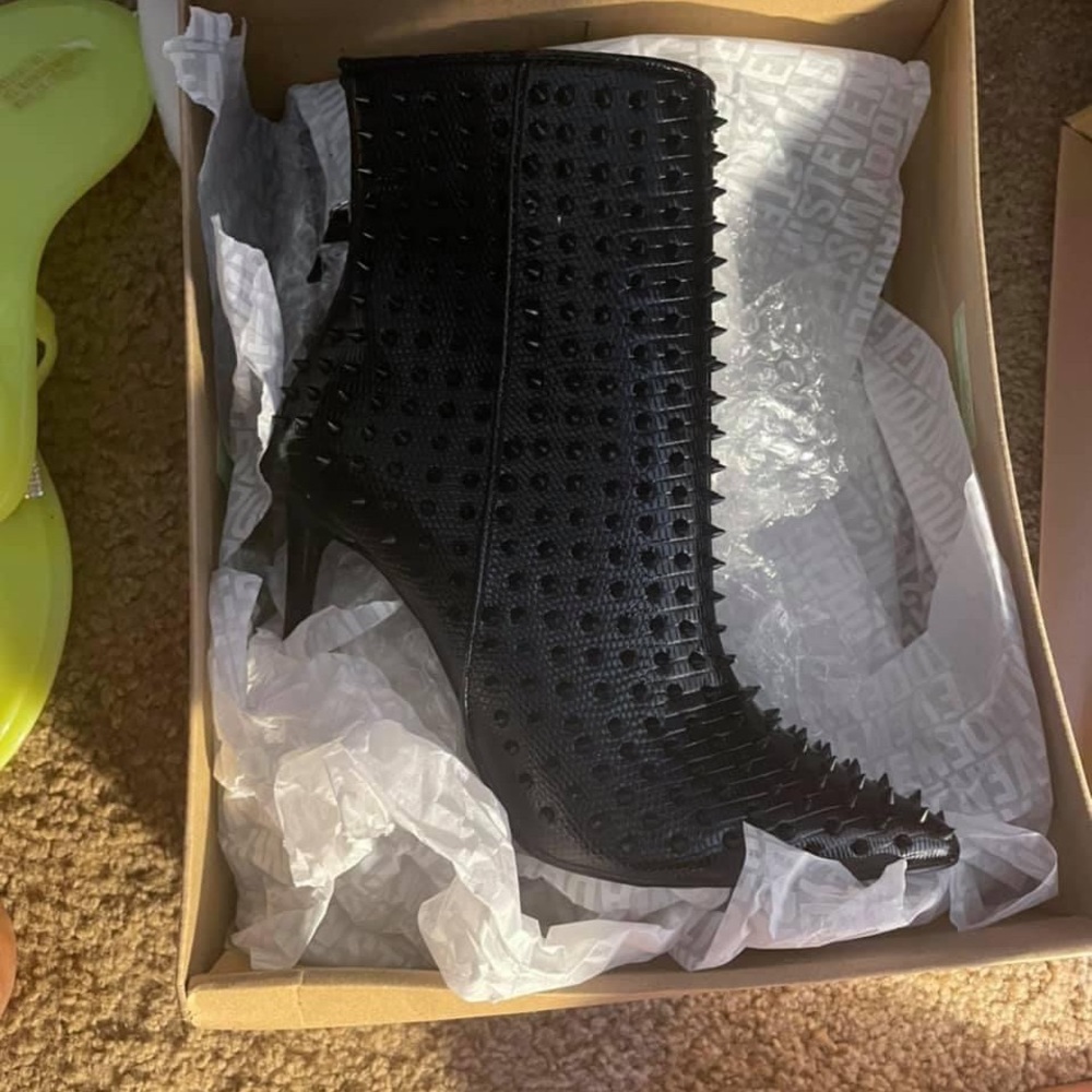 New in the box never been Warren